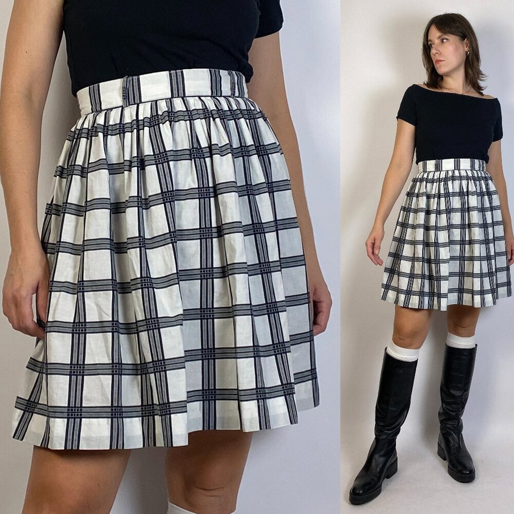 Vintage 1960s BLACK & WHITE PLAID Circle Mini Skater Skirt! Small to Medium